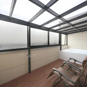 Otel Cube