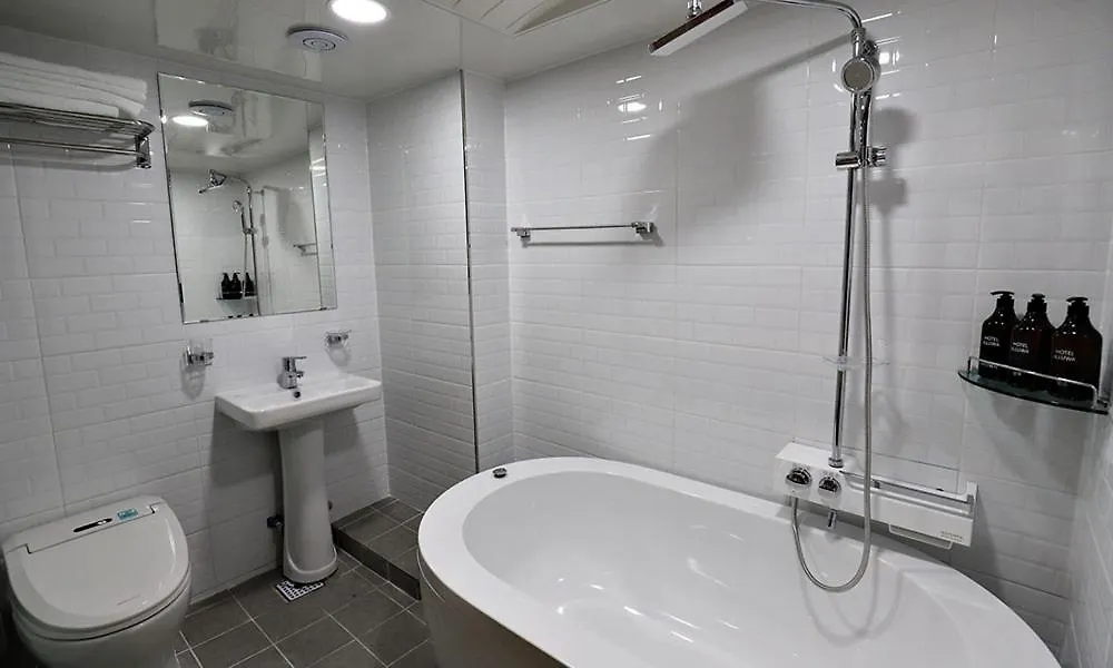 Incheon Illuwa Hotel 3*,
